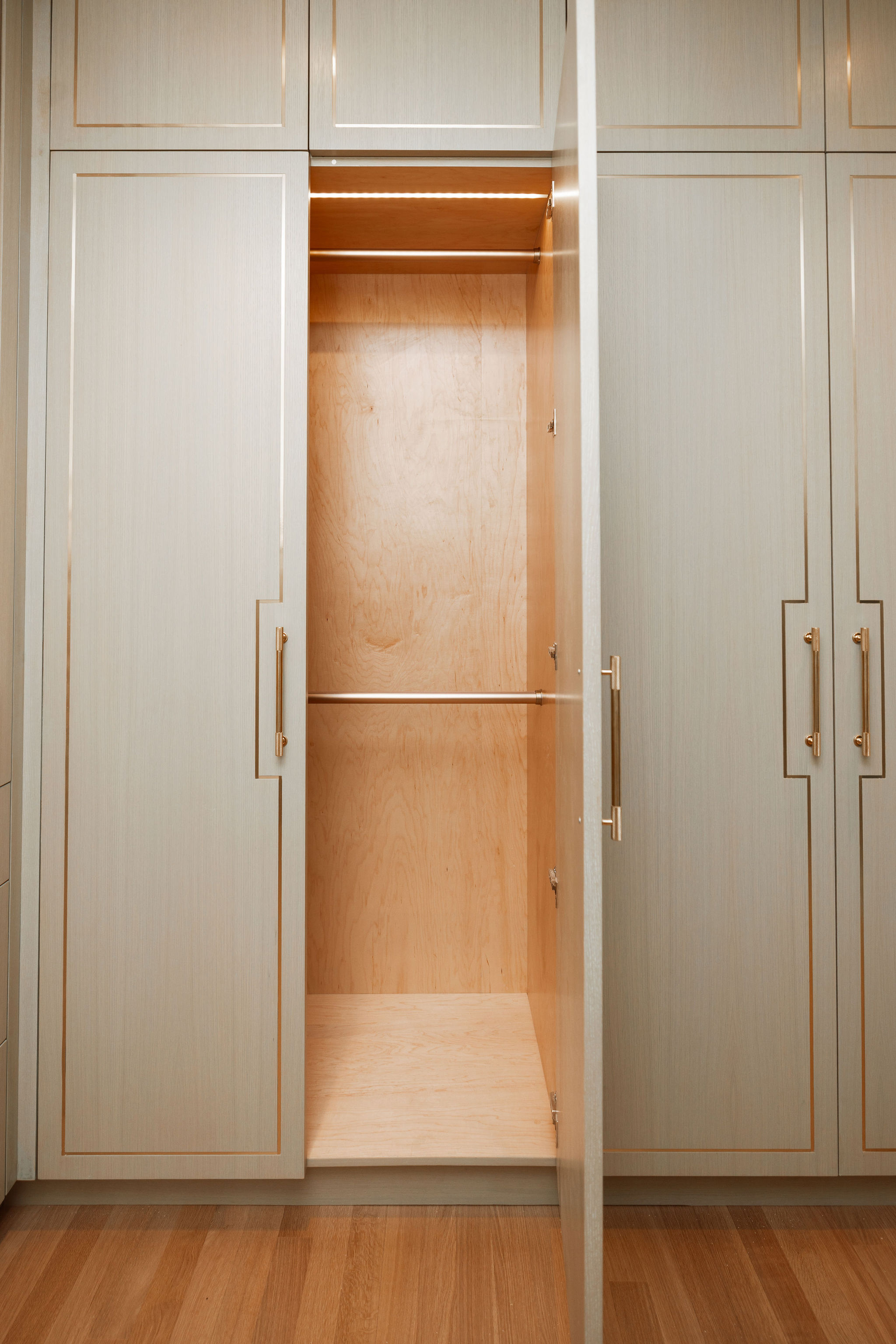Unveiling Opulence: A Bespoke Luxury Walk-In Closet in Brooklyn Heights