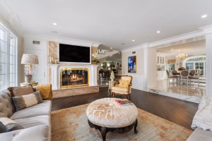 Read more about the article Fireplace Surrounds That Make a Statement