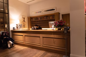 Read more about the article First Impressions Matter: Lobby Design with Custom Millwork